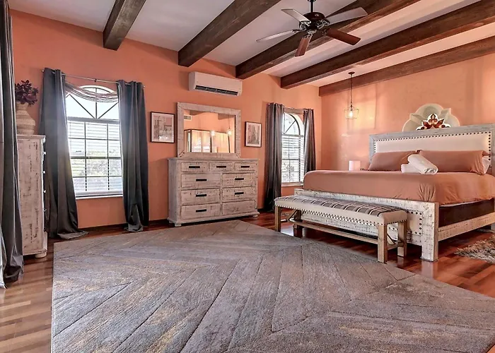 Spectacular 5 Bdrm Wpool And Views