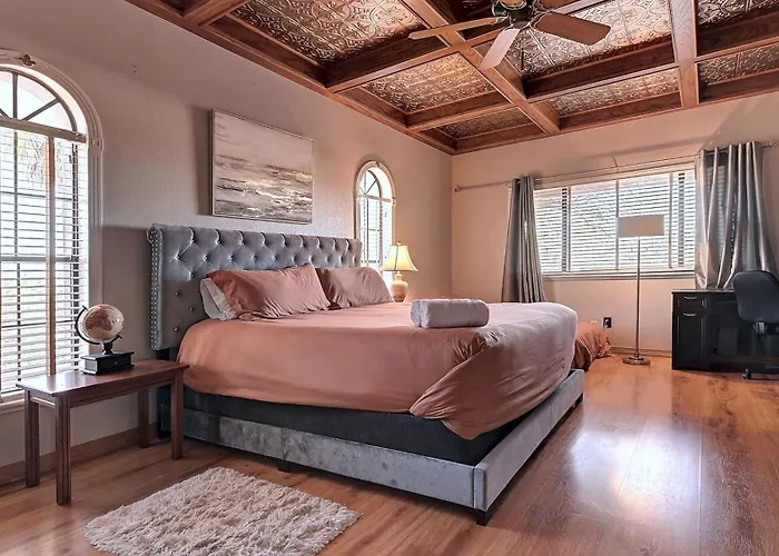 Spectacular 5 Bdrm Wpool And Views Fountain Hills
