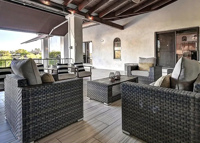 Spectacular 5 Bdrm Wpool And Views Holiday home Fountain Hills