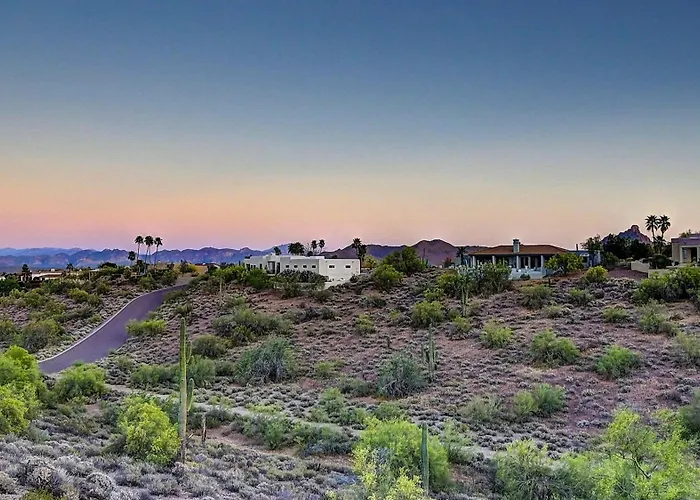 Spectacular 5 Bdrm Wpool And Views Holiday home Fountain Hills